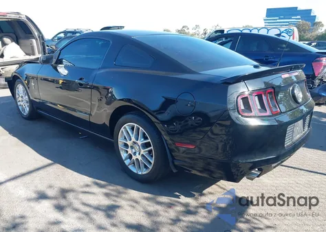 2014 Ford Mustang V6 Premium z USA, uszkodzony, nr VIN 1ZVBP8AM6E5327532